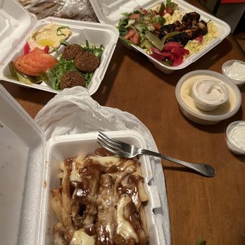Lebnani Mediterranean Kitchen & Bar - Lebanese Near Me - Watertown, Connecticut
