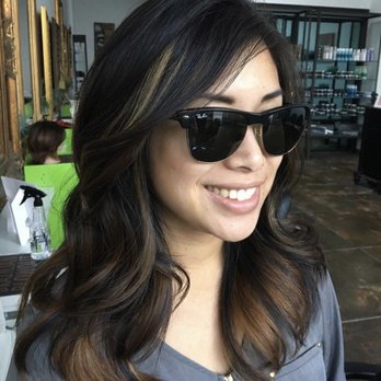 Natural Brown Chunky Lowlights With Medium Length Layered Haircut