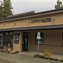 High Lakes Health Care - Shevlin Park Sparks Lake Building - The front of the building