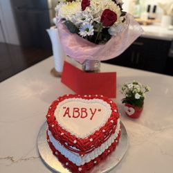 Julia's Bakery & Cafe