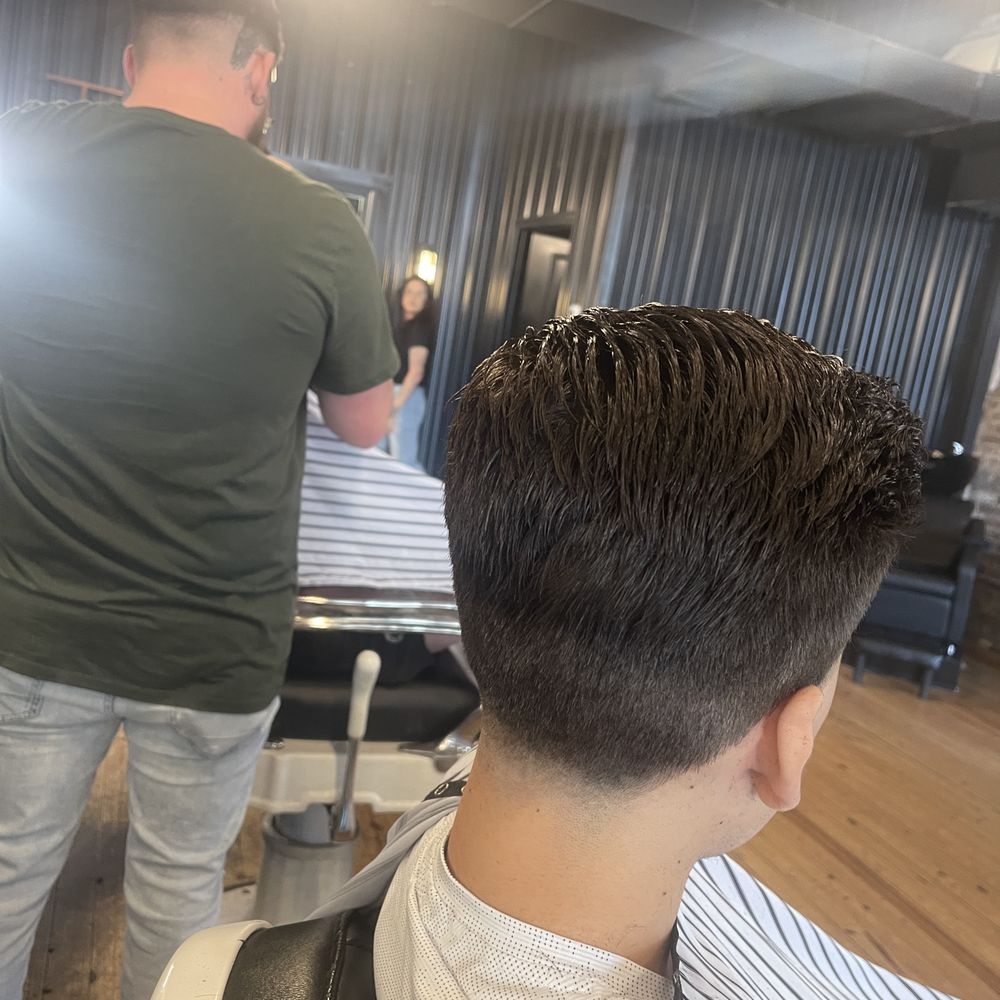 Public Square Barbers - Men's Hair Salons Near Me - Gallatin, Tennessee Public Square Barbers - Men's Hair Salons Near Me - Gallatin, Tennessee