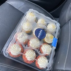 Midnite Confection's Cupcakery - Strawberry and lemon vegan cupcakes