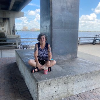 Oak & Stone - Before you get to Restaurant sitting watching skateboarders - Pizza Near Me - Bradenton, Florida Oak & Stone - Before you get to Restaurant sitting watching skateboarders - Pizza Near Me - Bradenton, Florida