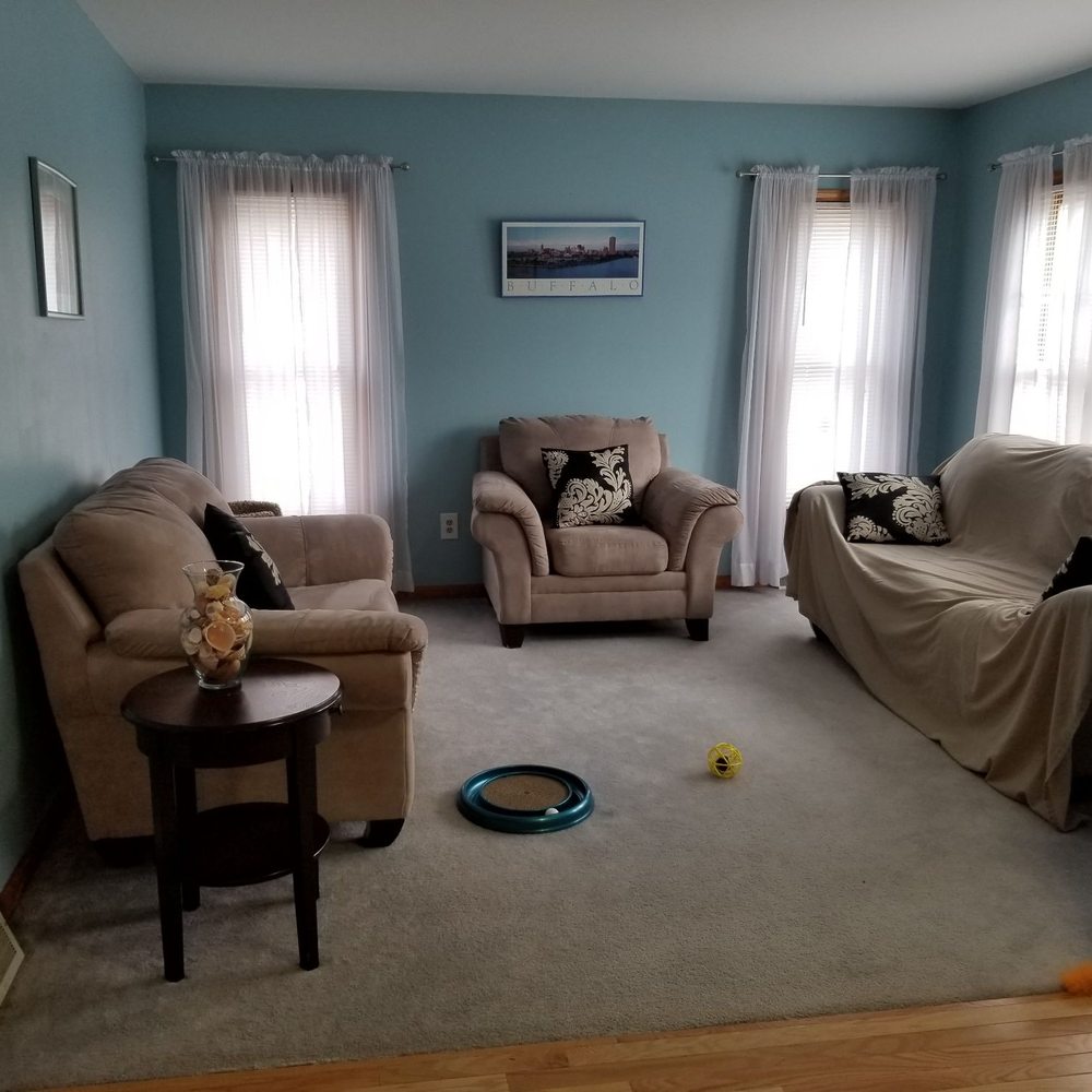 Albany Carpet Warehouse - Hideous carpet to be replaced. - Carpeting Near Me - Albany, New York