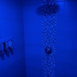 Float Clarkston - Float Cabin Shower Area