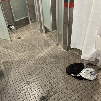 UFC GYM HUNTINGTON BEACH - Updated July 2025 - 105 Photos & 298 Reviews - 17091 Beach Blvd