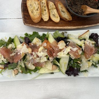 Kustaa Cheese & Wine - Prosciutto & Seasonal Fruit--quite good! - Beer, Wine & Spirits Near Me - Los Angeles, California Kustaa Cheese & Wine - Prosciutto & Seasonal Fruit--quite good! - Beer, Wine & Spirits Near Me - Los Angeles, California