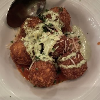 Willow Room - Wine Bars Near Me - Chicago, Illinois