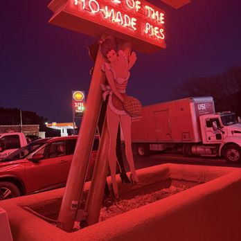 Thunderbird Restaurant - American Near Me - Mt. Carmel Junction, Utah