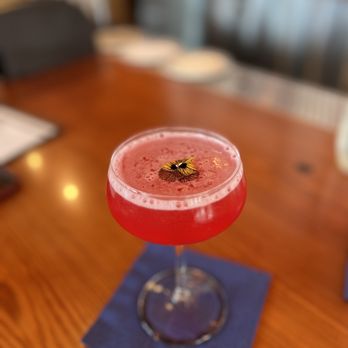 Vicino - Flower Power - Italian Near Me - Indianapolis, Indiana