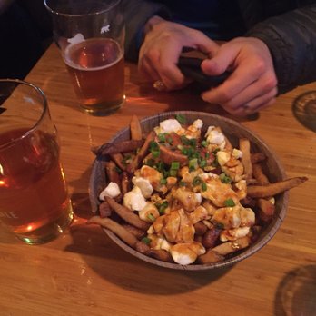 Q-de-Sac - Poutine - Gastropubs Near Me - Quebec City, Quebec Q-de-Sac - Poutine - Gastropubs Near Me - Quebec City, Quebec