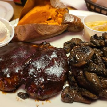 Texas Roadhouse - BBQ Chicken & Sirloin topped with mushrooms and side sweet potato - Barbeque Near Me - Toledo, Ohio Texas Roadhouse - BBQ Chicken & Sirloin topped with mushrooms and side sweet potato - Barbeque Near Me - Toledo, Ohio
