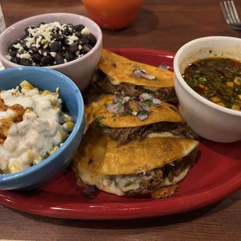 Casa de Tres Reyes - Quesabirria, elote, Black Beans w/ Queso Fresco - Mexican Near Me - Des Peres, Missouri Casa de Tres Reyes - Quesabirria, elote, Black Beans w/ Queso Fresco - Mexican Near Me - Des Peres, Missouri