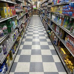 Spruce Food Market - Clean, well stocked, organized with options.