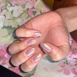 Nude chrome nails