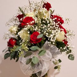 TLC Designs With You In Mind - Roses Arranged
