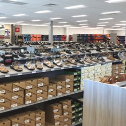Peltz Shoes - Peltz Shoes In-store Photo West Bradenton