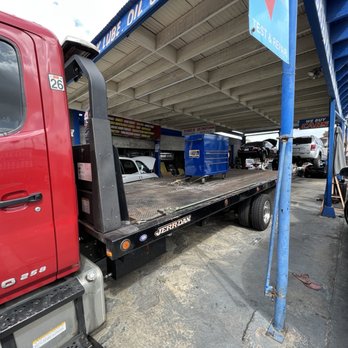 Nawras Towing - Tool box pick up - Towing Near Me