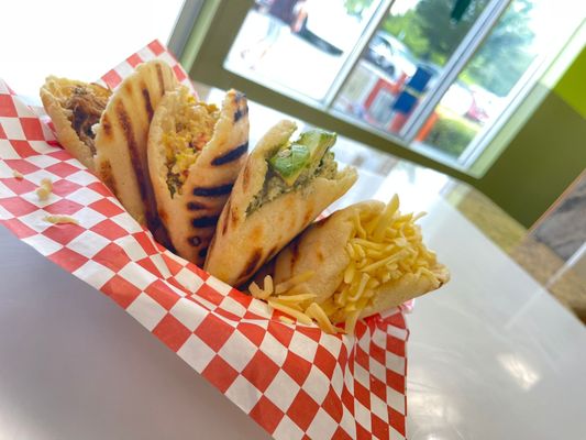 Brasas Arepas & Grill by null