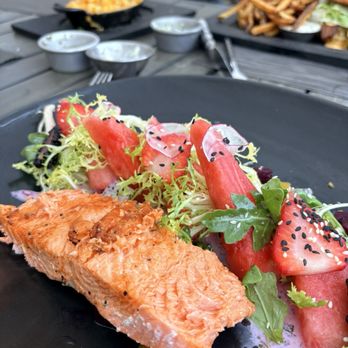 6Smith - Seafood Near Me - Wayzata, Minnesota