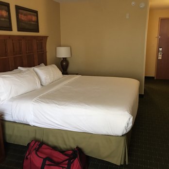 The Q Hotel & Suites - King room - Hotels Near Me - Springfield, Missouri The Q Hotel & Suites - King room - Hotels Near Me - Springfield, Missouri