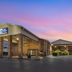 Best Western Shelbyville Inn and Suites Celebration Inn - Exterior