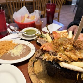 El Centinela Mexican Restaurant - Molcajete - Mexican Near Me - Braselton, Georgia El Centinela Mexican Restaurant - Molcajete - Mexican Near Me - Braselton, Georgia