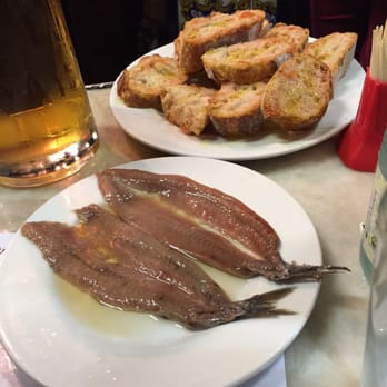 El Xampanyet - Anchovies - Tapas Bars Near Me - Barcelona, B El Xampanyet - Anchovies - Tapas Bars Near Me - Barcelona, B