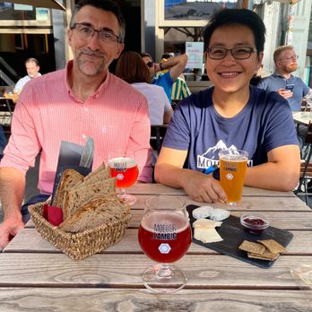 Moeder Lambic - Beer Bar Near Me - Brussels, BRU