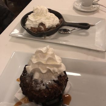 Churchill's - Banana foster & apple pear crumb - American Near Me - Rockville Centre, New York
