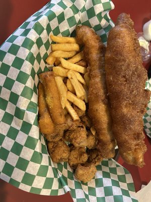 Zeke's Fish n Chips by null