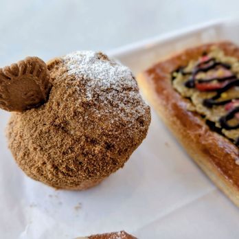 Paris Baguette - Bakeries Near Me - Glen Ellyn, Illinois Paris Baguette - Bakeries Near Me - Glen Ellyn, Illinois