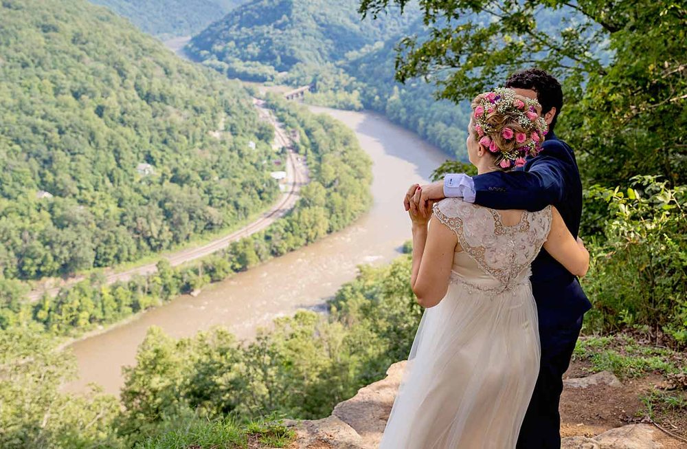 SUMMIT WEDDINGS AND ELOPEMENTS Berkeley Springs, West Virginia