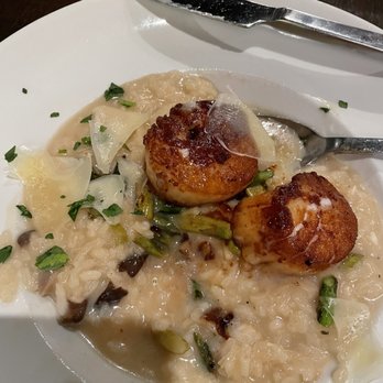 Sierra Grill - Pam Seared Scallops w/ mushroom risotto - Steakhouses Near Me - Lenexa, Kansas Sierra Grill - Pam Seared Scallops w/ mushroom risotto - Steakhouses Near Me - Lenexa, Kansas