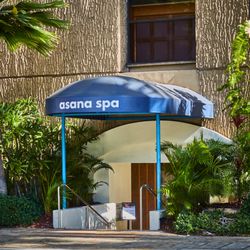 Experience ultimate relaxation at Asana Spa, the best spa in Honolulu. Book your luxurious massage in Waikiki today!