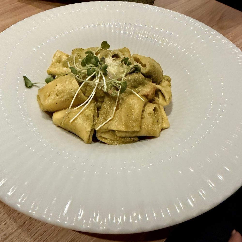 Cantina Amici - Paccheri con zucchine e gamberetti - Italian Near Me - Vaughan, Ontario
