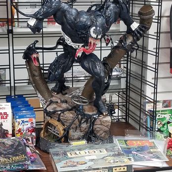 Fanfare - $1000.00 Venom statue - Comic Books Near Me - Kalamazoo, Michigan