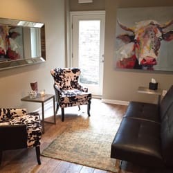 Simply Swank Salon & Spa - Perfect location for your next spa party! Seating area in the brand new SimplySpa