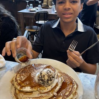 Ainslie - Pancakes with gelato - Beer Gardens Near Me - Brooklyn, New York