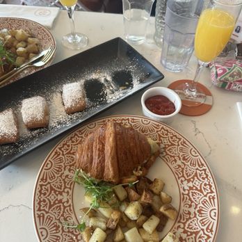 Bon Bouquet Cafe - steak croissant sandwich, beignets, mimosa - Coffee & Tea Near Me - Miami Beach, Florida