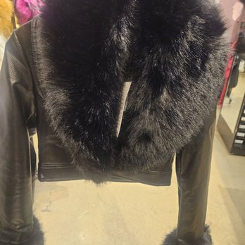 AKIRA - Women's Clothing Near Me - Chicago, Illinois AKIRA - Women's Clothing Near Me - Chicago, Illinois