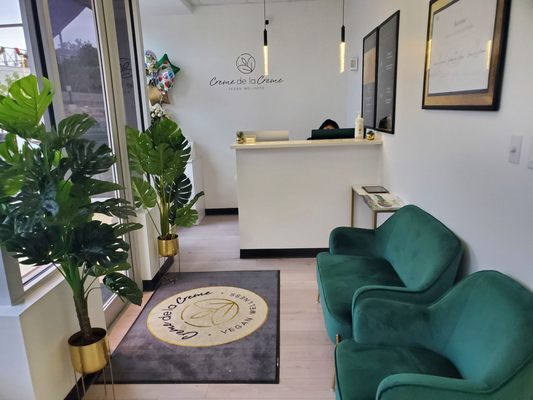 Creme De La Creme Vegan Wellness