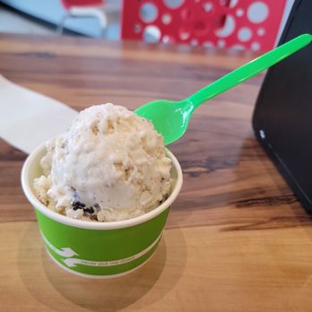 Sub Zero Nitrogen Ice Cream - Cookies n Cream - Desserts Near Me - Atlanta, Georgia Sub Zero Nitrogen Ice Cream - Cookies n Cream - Desserts Near Me - Atlanta, Georgia