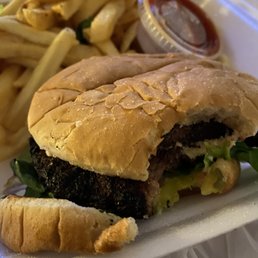 Look how burnt this burger is! Look how burnt this burger is!