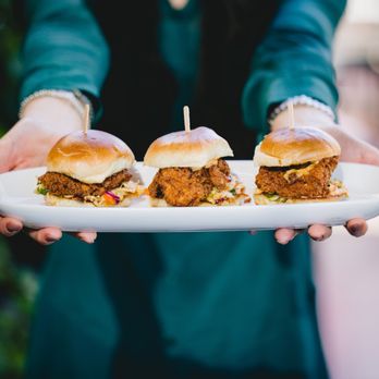 Thirsty Lion - Music Factory - Spicy Fried Chicken Sliders - American Near Me - Irving, Texas