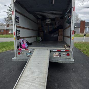Dave’s Moving & Junk Removal - Items being packed - Movers Near Me Dave’s Moving & Junk Removal - Items being packed - Movers Near Me