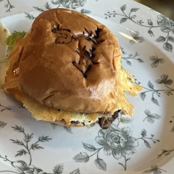 Little Hen - Burger - Breakfast & Brunch Near Me - Weston, Florida