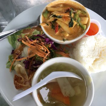 Thai Bamboo - Red curry lunch special - Thai Near Me - Northridge, California Thai Bamboo - Red curry lunch special - Thai Near Me - Northridge, California