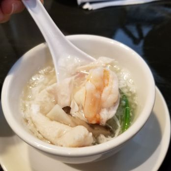 J-Bistro - House special soup, very subtle and tasty, jumbo shrimp, scallops, shiitake shrooms... the good stuff! - Chinese Near Me - Atlanta, Georgia J-Bistro - House special soup, very subtle and tasty, jumbo shrimp, scallops, shiitake shrooms... the good stuff! - Chinese Near Me - Atlanta, Georgia