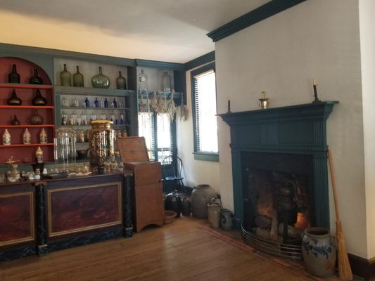 Hugh Mercer Apothecary Shop by null